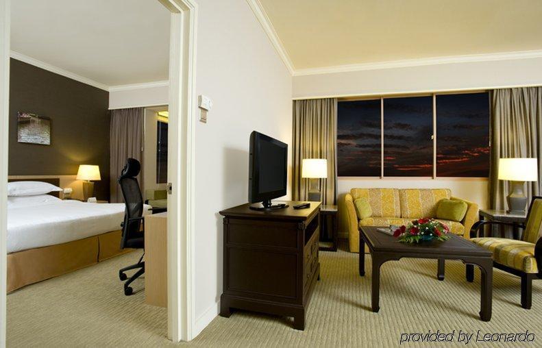 Hotel Equatorial Melaka エクステリア 写真 A suite at the hotel