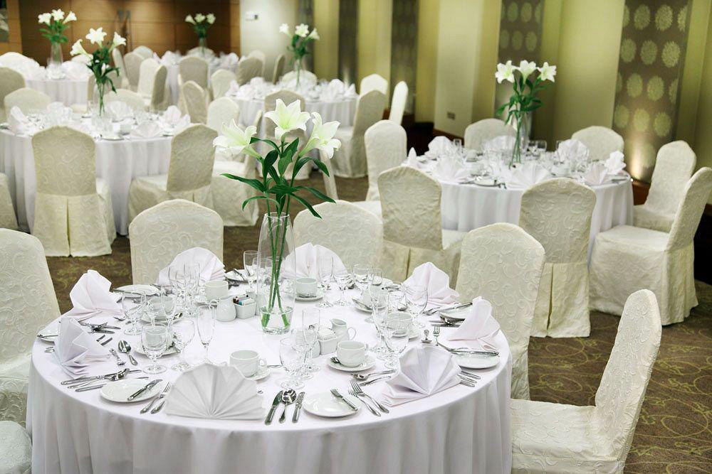Hotel Equatorial Melaka エクステリア 写真 A table set for a formal dinner